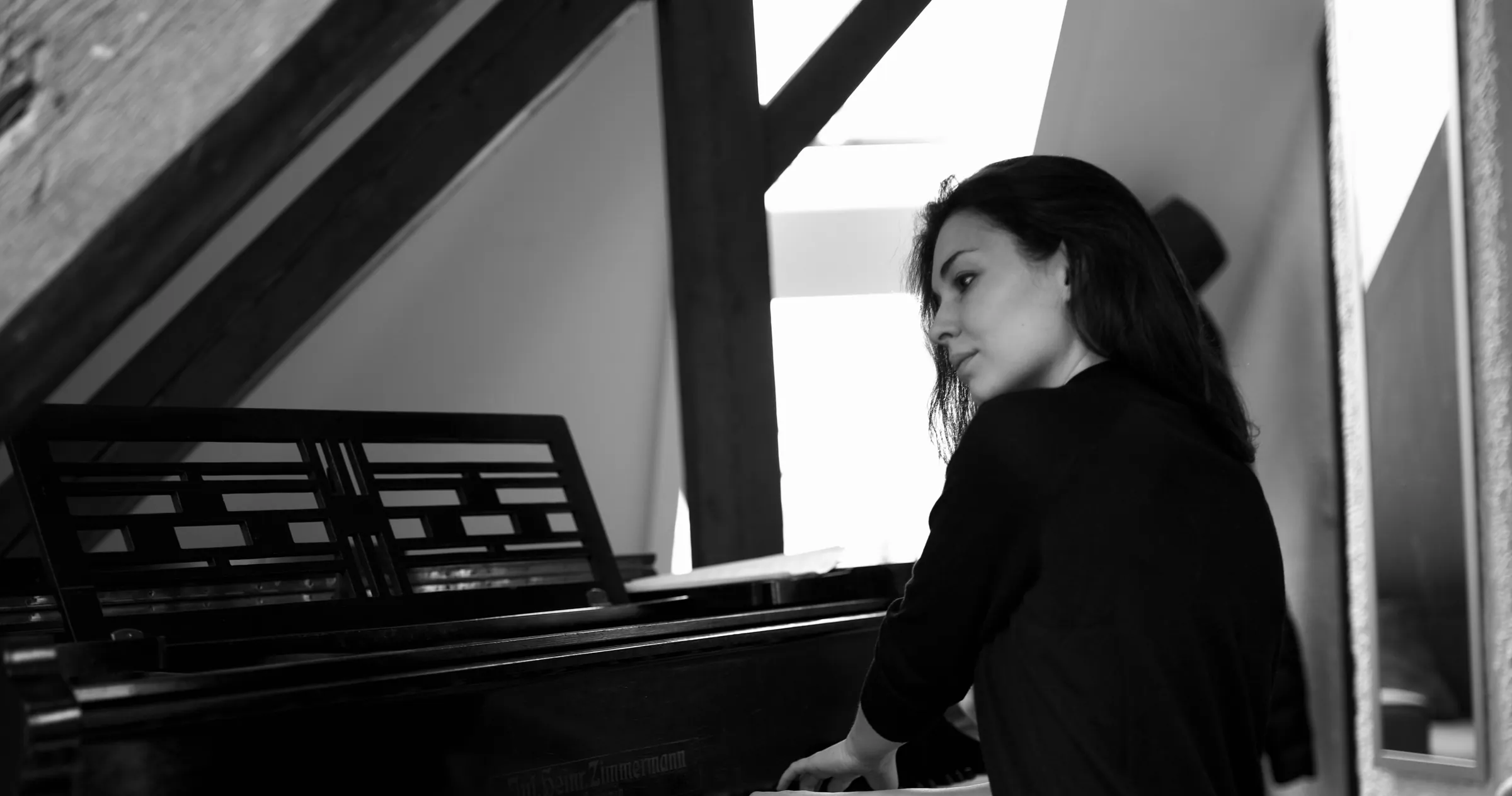 Nadja Odesiuk at the piano